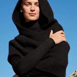 Peruvian Connection Hooded Tillamook Capelet Size S NWT